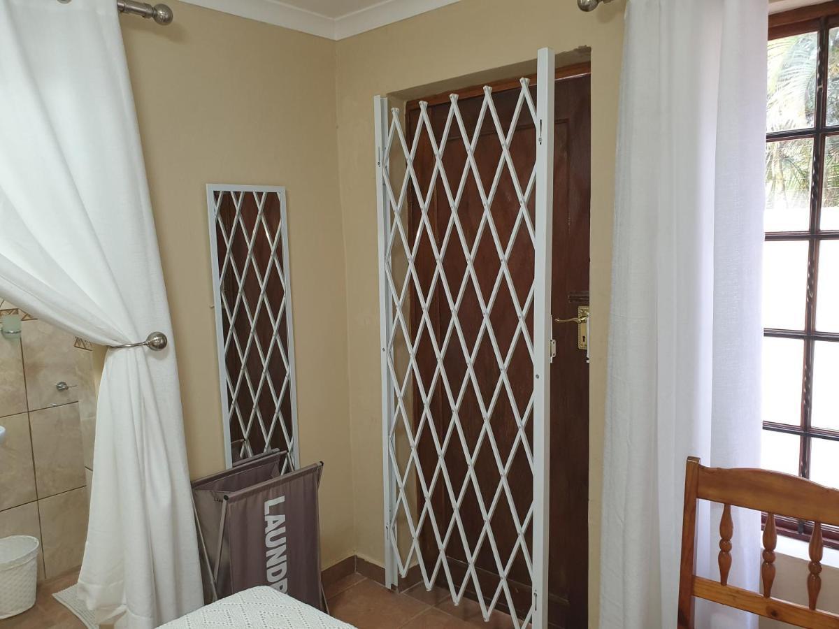 Lani'S Guest House - No Loadshedding Musina Εξωτερικό φωτογραφία